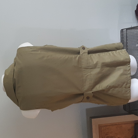 Green Vest - Picture 2 of 3